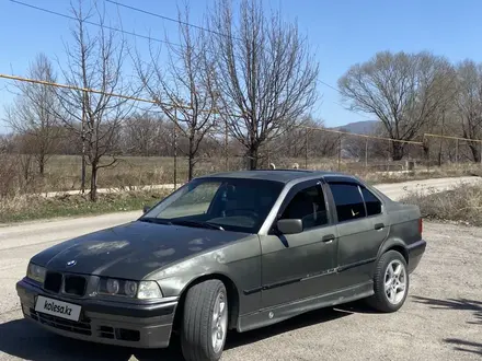BMW 325 1992 года за 1 000 000 тг. в Алматы – фото 3