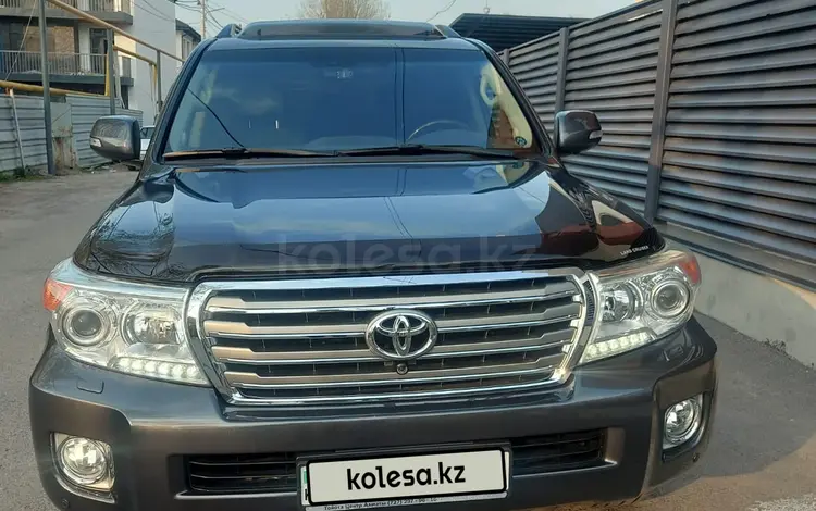 Toyota Land Cruiser 2013 годаүшін25 500 000 тг. в Алматы