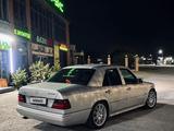 Mercedes-Benz E 230 1989 года за 850 000 тг. в Шу – фото 2