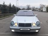 Mercedes-Benz E 320 1995 года за 4 200 000 тг. в Алматы – фото 2