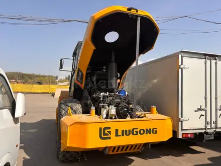LiuGong  CLG6116E 16 тонн 2026 года за 21 600 000 тг. в Алматы – фото 4