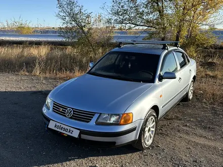 Volkswagen Passat 1997 года за 1 610 000 тг. в Караганда – фото 2