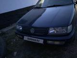 Volkswagen Passat 1994 года за 1 050 000 тг. в Караганда – фото 2
