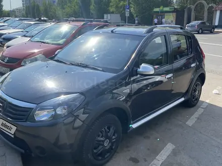 Renault Sandero Stepway 2013 года за 3 500 000 тг. в Астана – фото 2