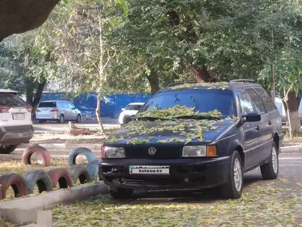 Volkswagen Passat 1992 года за 1 500 000 тг. в Уральск – фото 3