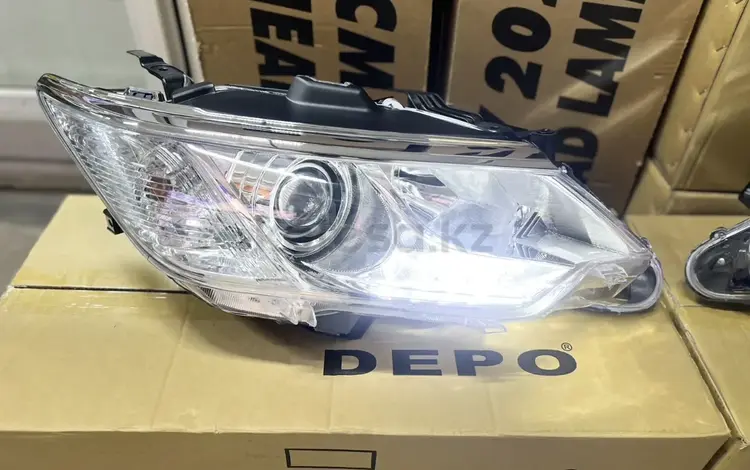 Передние фары TOYOTA CAMRY за 48 000 тг. в Алматы