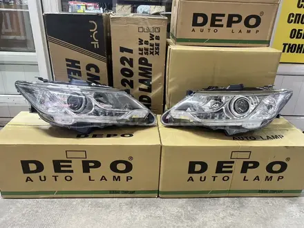 Передние фары TOYOTA CAMRY за 48 000 тг. в Алматы – фото 2