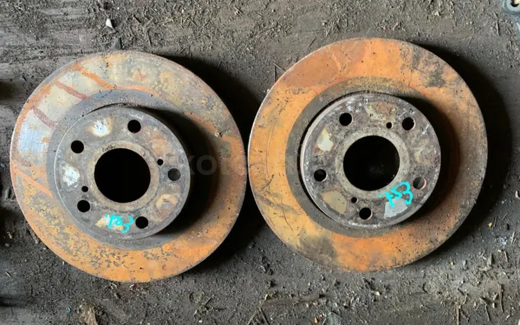 Передние диски Toyota estima acr30 2.4 за 14 000 тг. в Алматы