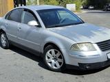 Volkswagen Passat 2005 года за 1 400 000 тг. в Алматы – фото 2