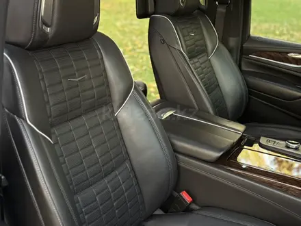 Cadillac Escalade 2021 года за 48 000 000 тг. в Алматы – фото 43