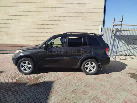 Toyota RAV4 2002 года за 3 500 000 тг. в Уральск – фото 2