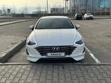 Hyundai Sonata 2020 годаүшін12 500 000 тг. в Астана – фото 2