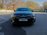 Kia K5 2018 года за 9 300 000 тг. в Алматы – фото 2