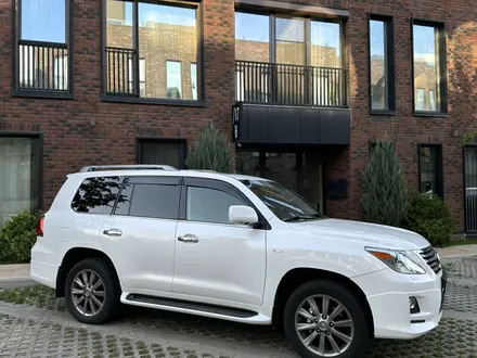 Lexus LX 570 2011 года за 22 300 000 тг. в Актау – фото 2