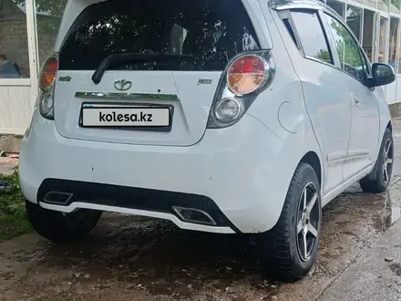 Chevrolet Spark 2010 года за 3 000 000 тг. в Шымкент – фото 3