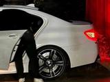 BMW 550 2013 года за 20 500 000 тг. в Алматы – фото 2