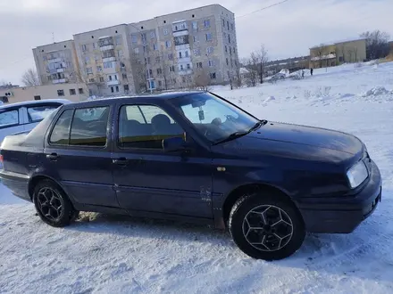 Volkswagen Vento 1996 года за 1 200 000 тг. в Шахтинск – фото 3