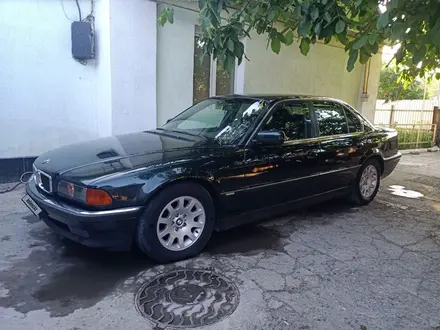 BMW 735 1998 года за 4 200 000 тг. в Алматы – фото 2