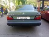 Mercedes-Benz E 230 1992 года за 1 150 000 тг. в Астана – фото 3