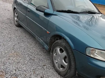 Opel Vectra 1999 года за 1 500 000 тг. в Актобе – фото 3