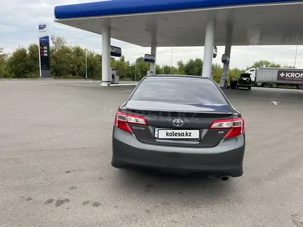 Toyota Camry 2014 года за 9 300 000 тг. в Усть-Каменогорск – фото 2