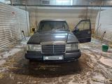 Mercedes-Benz E 230 1990 года за 1 200 000 тг. в Астана