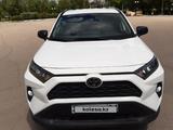 Toyota RAV4 2021 года за 12 500 000 тг. в Астана