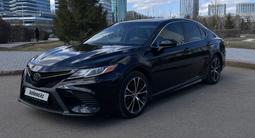 Toyota Camry 2019 года за 12 300 000 тг. в Астана – фото 2