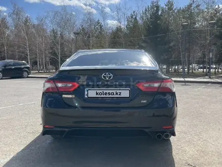 Toyota Camry 2019 года за 12 300 000 тг. в Астана – фото 4