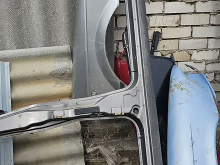 Багажник, крышка багажника, дверь, капот, порог, телевизор за 10 000 тг. в Актобе – фото 8