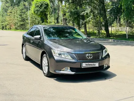 Toyota Camry 2013 года за 10 300 000 тг. в Алматы