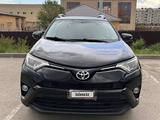 Toyota RAV4 2016 годаүшін7 800 000 тг. в Актобе