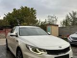 Kia K5 2018 года за 9 500 000 тг. в Алматы