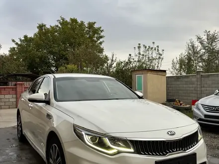 Kia K5 2018 года за 9 500 000 тг. в Алматы