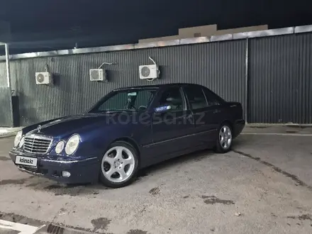 Mercedes-Benz E 320 1999 года за 4 500 000 тг. в Кентау – фото 8