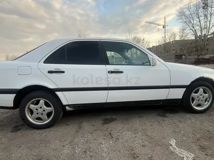 Mercedes-Benz C 180 1994 года за 2 150 000 тг. в Павлодар – фото 7