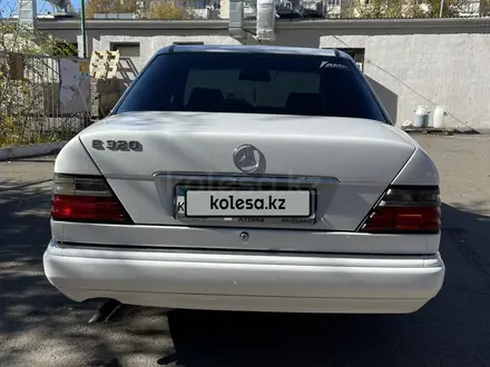 Mercedes-Benz E 320 1994 года за 2 300 000 тг. в Астана – фото 6