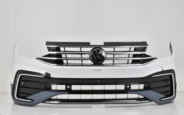 VOLKSWAGEN Tiguan II 2016 — н. В. И 2020 Бампер передний за 100 000 тг. в Алматы