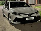 Toyota Camry 2023 годаүшін16 300 000 тг. в Астана – фото 2