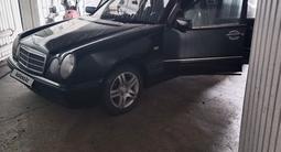 Mercedes-Benz E 230 1997 года за 2 000 000 тг. в Павлодар