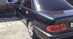 Mercedes-Benz E 230 1997 года за 2 000 000 тг. в Павлодар – фото 3