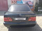 Mercedes-Benz E 230 1997 года за 2 000 000 тг. в Павлодар – фото 4