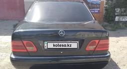 Mercedes-Benz E 230 1997 года за 2 000 000 тг. в Павлодар – фото 4