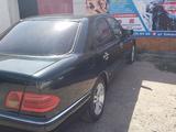 Mercedes-Benz E 230 1997 года за 2 000 000 тг. в Павлодар – фото 5