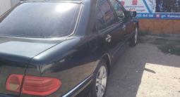 Mercedes-Benz E 230 1997 года за 2 000 000 тг. в Павлодар – фото 5