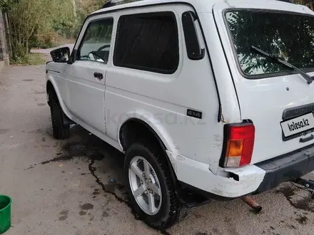 ВАЗ (Lada) Lada 2121 2002 года за 1 200 000 тг. в Алматы – фото 7