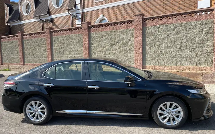 Toyota Camry 2023 года за 16 000 000 тг. в Астана