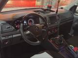 Volkswagen Amarok 2017 года за 15 000 000 тг. в Атырау – фото 5