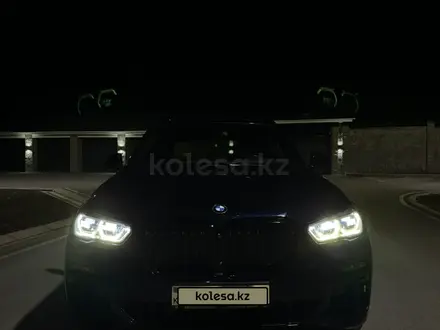 BMW X5 2018 года за 32 000 000 тг. в Караганда – фото 3