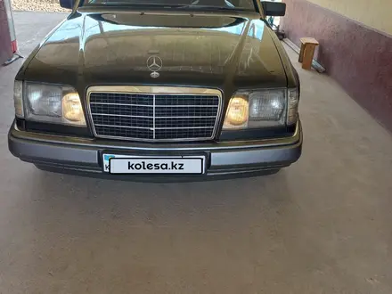 Mercedes-Benz E 320 1993 года за 2 500 000 тг. в Шымкент – фото 6